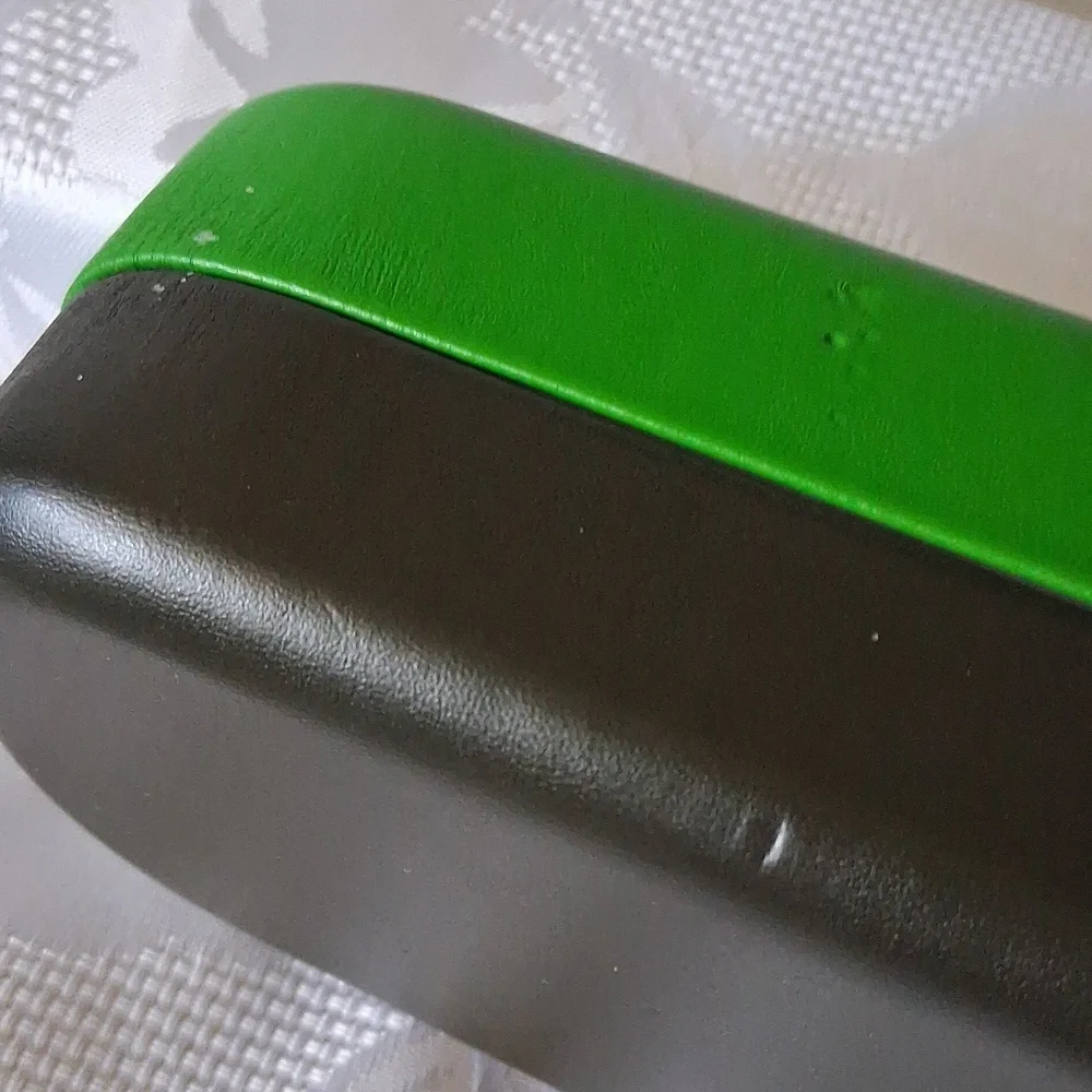 Kate Spade Vibrant Green Eyeglass Holder